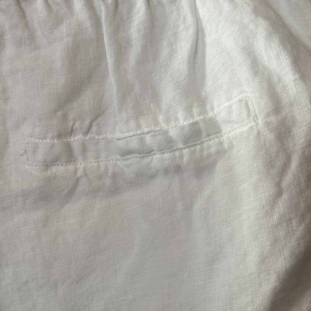 Tahari Women's Crisp White Athletic Shorts - Picture 6 of 6